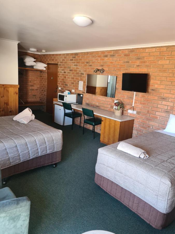 Regency Court Motel Cobram Esterno foto