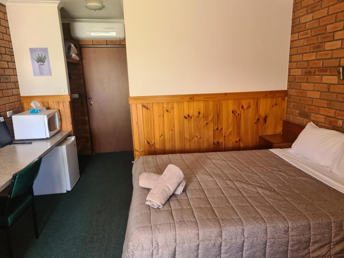 Regency Court Motel Cobram Esterno foto