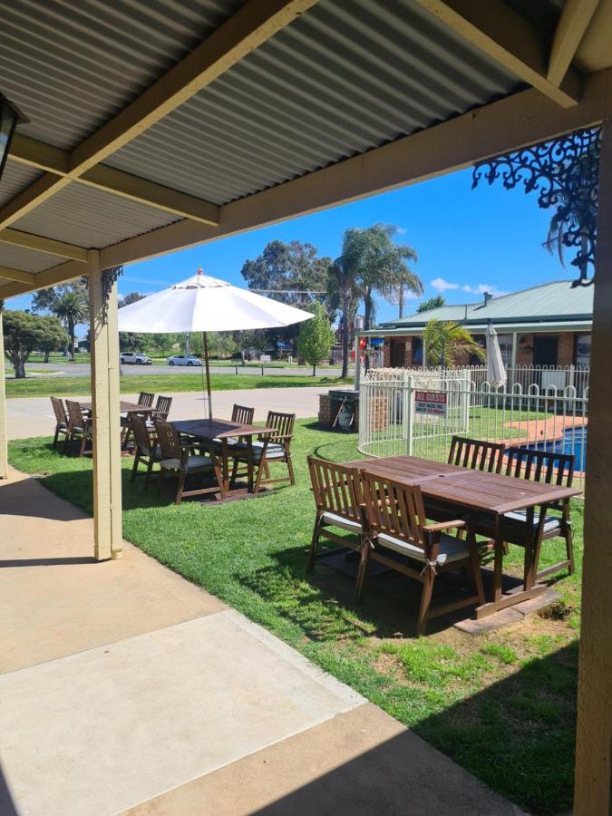 Regency Court Motel Cobram Esterno foto