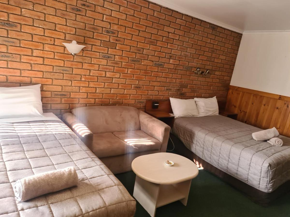 Regency Court Motel Cobram Esterno foto