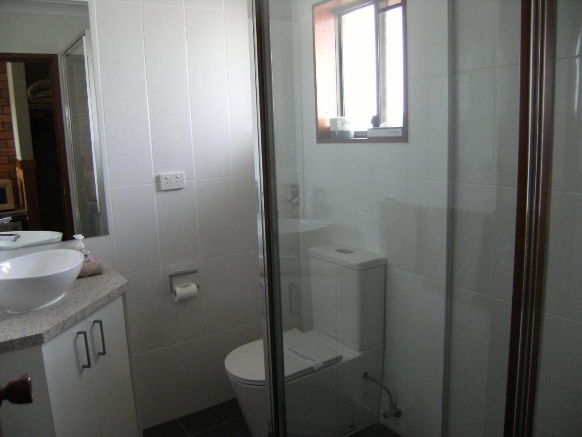 Regency Court Motel Cobram Esterno foto
